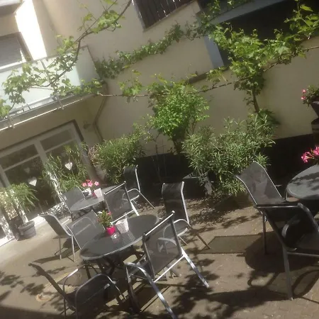 Winzer Lounge Gästezimmer 5* Dernau