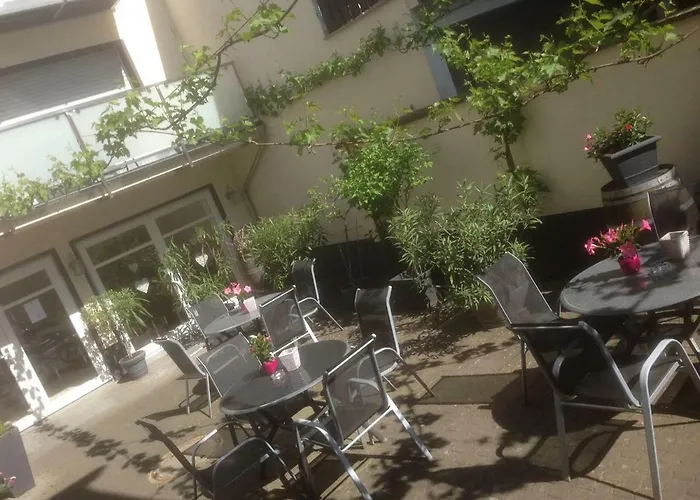 Winzer Lounge Gastezimmer 5* דרנאו