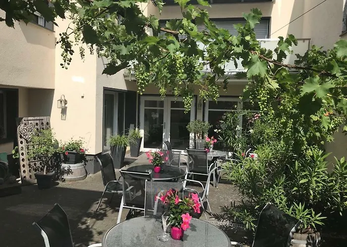 Winzer Lounge Gastezimmer בית הארחה