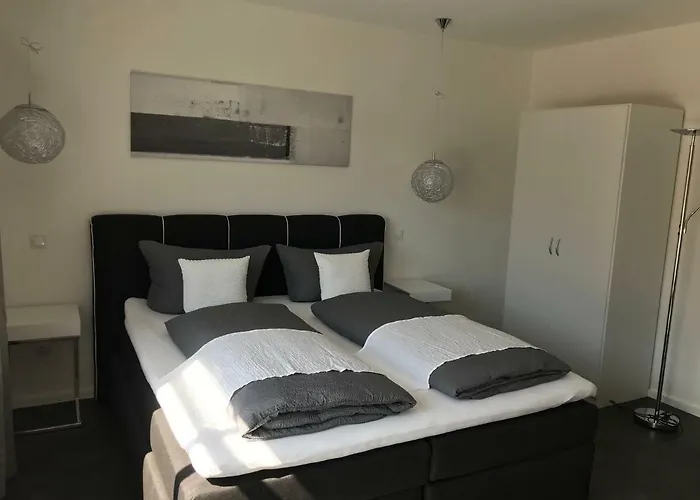 Winzer Lounge Gastezimmer בית הארחה