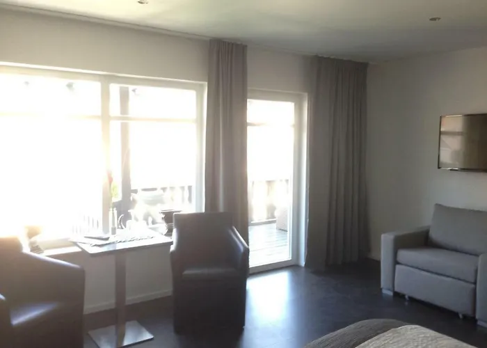 Winzer Lounge Gastezimmer בית הארחה דרנאו